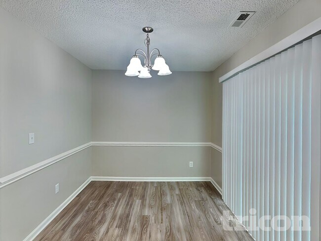 Building Photo - 3052 Westwinds Ct