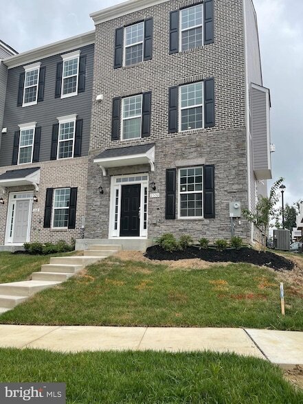 Building Photo - 2530 Lanham Hill Cir