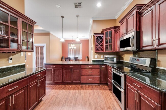 Building Photo - AVAILABLE FOR RENT IN LAFAYETTE!