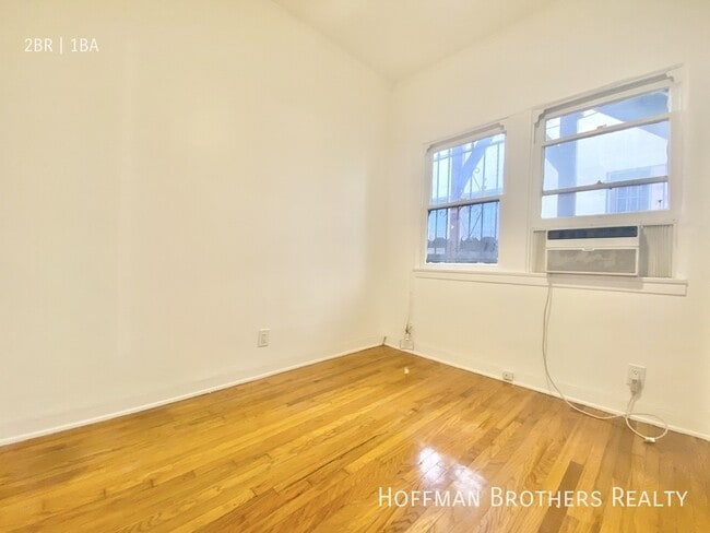 Building Photo - 641 N Spaulding Ave