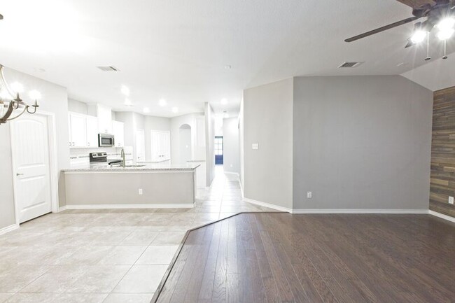 Building Photo - 1713 Cattleman St