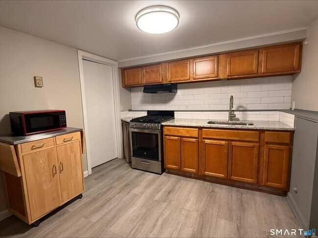 Building Photo - 51 N Orchard St