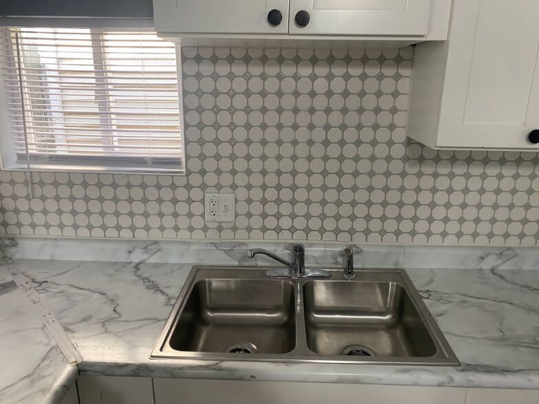 Building Photo - 15223 Turlington Ave