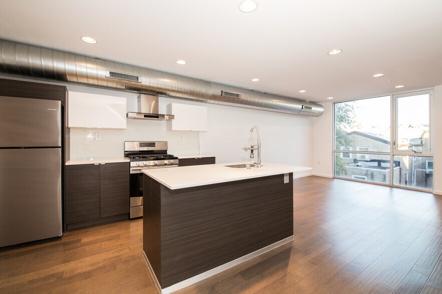 Building Photo - 1441 N 7th St