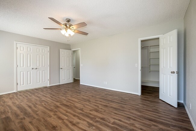 Building Photo - Gorgeous 4 Bedroom Remodel, Union Schools!