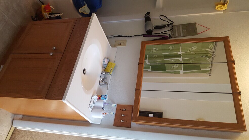 Building Photo - 404 N 10th St