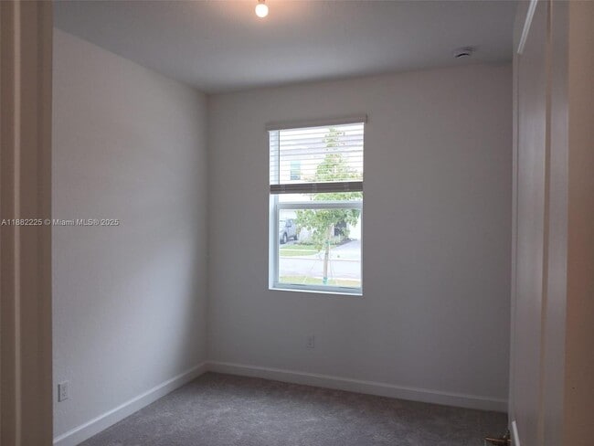 Building Photo - 519 Rivergrass St