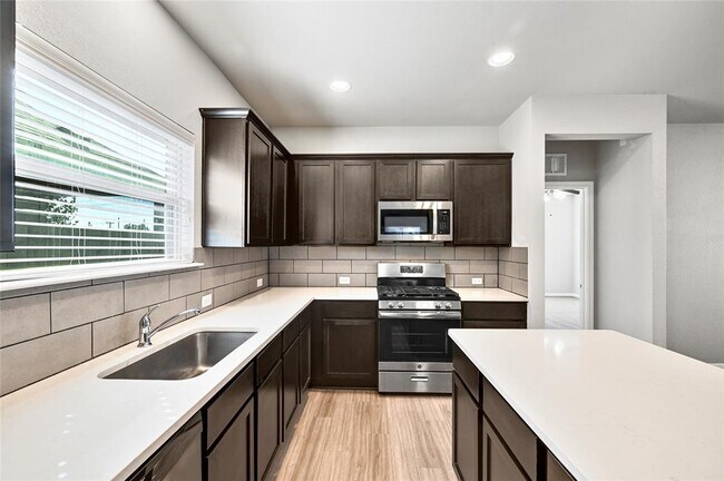 Building Photo - 821 Fortrose Ter