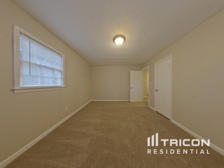 Building Photo - 5020 Horton Pl