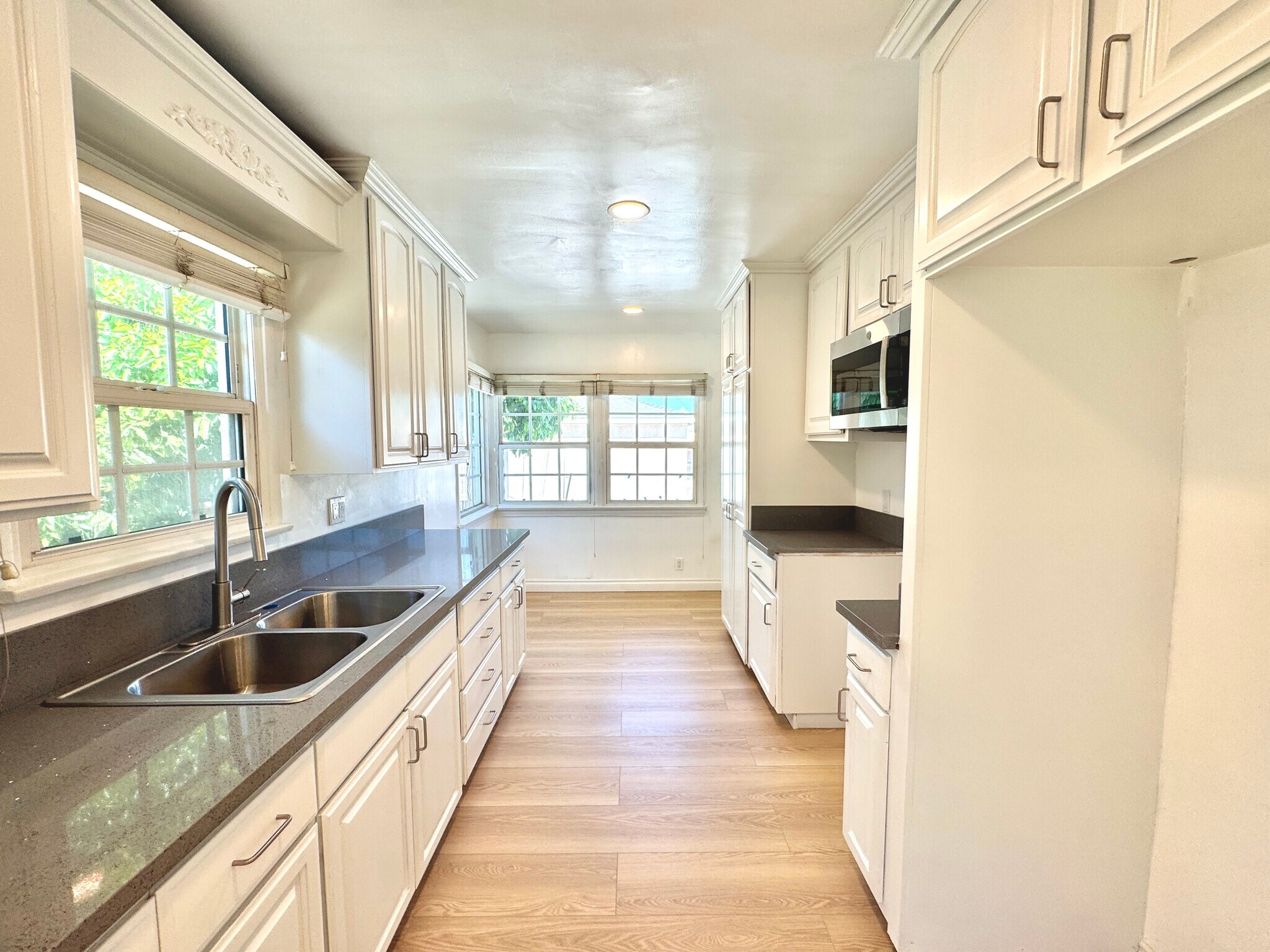 kitchen - 11720 Utah Ave