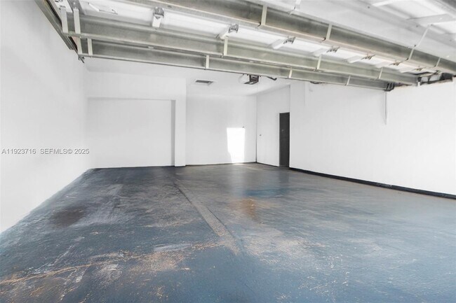 Building Photo - 15875 SW 149th Ln