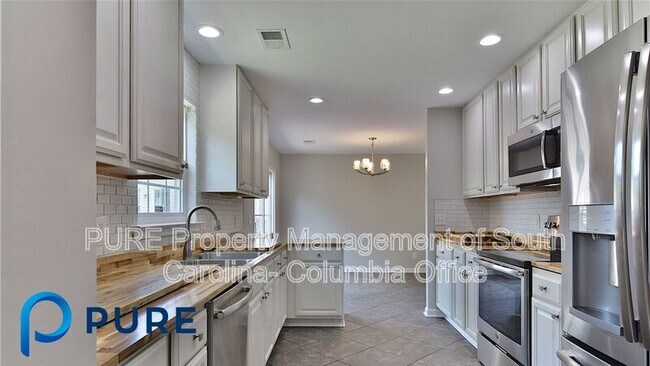 Building Photo - 229 Kenmore Park Dr