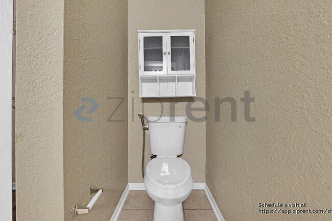 Building Photo - 5125 Palm Springs Blvd