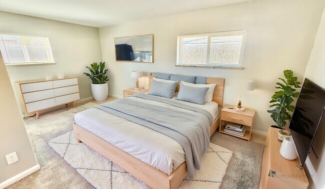 FullSizeRender - Bedroom - Scandinavian - 5 - 1495 Balsam