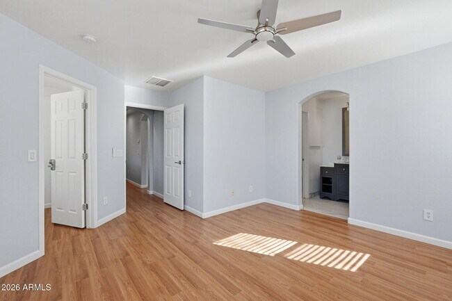 Building Photo - 4678 E Redfield Rd