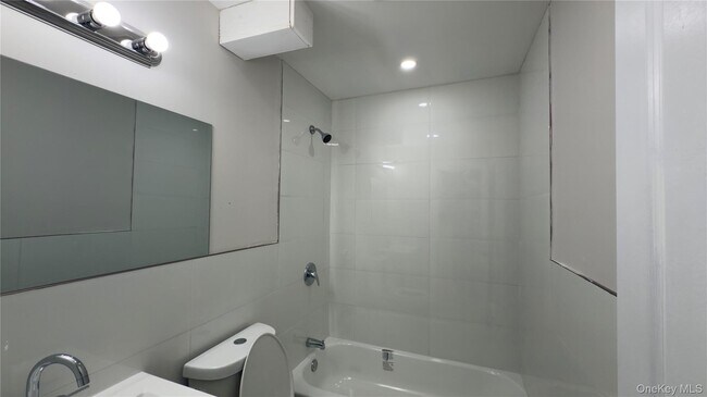 Building Photo - 120 Linden Ave