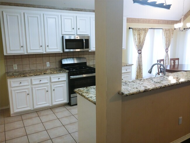 Building Photo - 3519 Deerbrook Ct