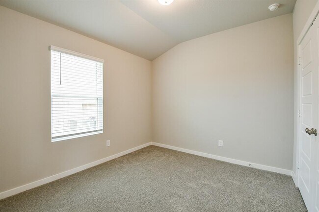 Building Photo - 18743 Etta Pnes Cir