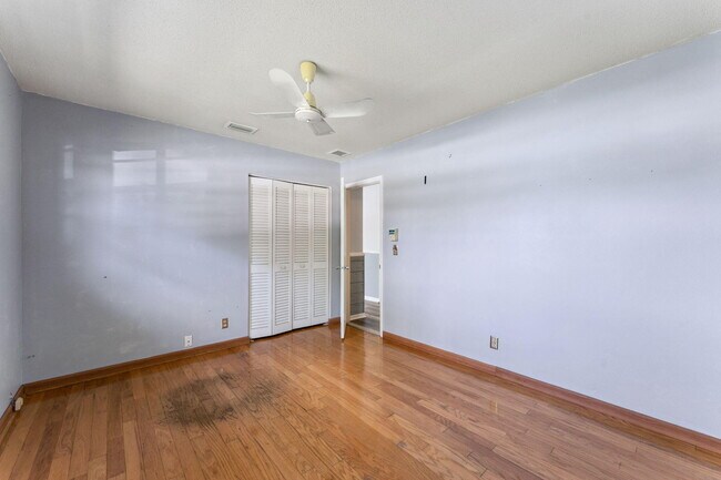 Building Photo - 4194 Honeysuckle Ave