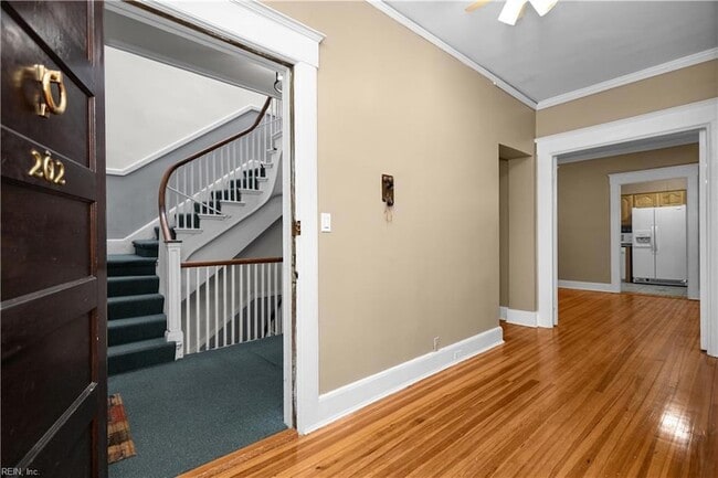 Building Photo - 600 W Olney Rd