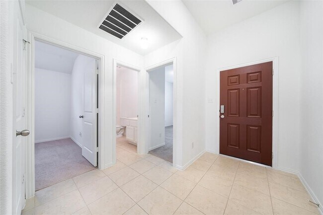 Building Photo - 16323 Hillside Garden Ln