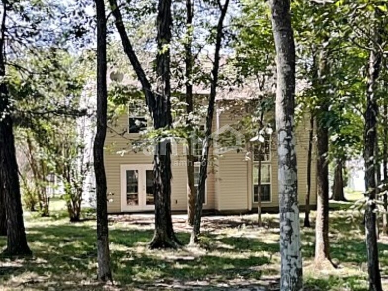 Building Photo - 710 Bob White Ct