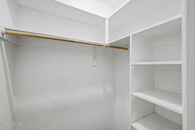 Building Photo - 830 S Dobson Rd