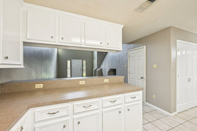 Building Photo - 100 Westpark Dr