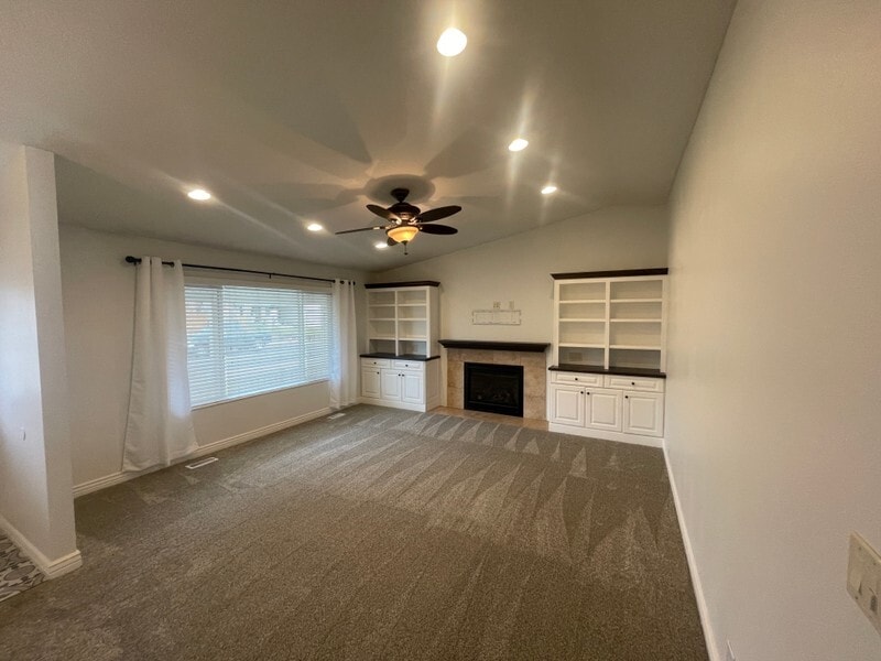 Building Photo - 1442 E Sandy Hills Dr