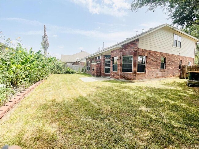 Building Photo - 6330 Bennington Springs Dr