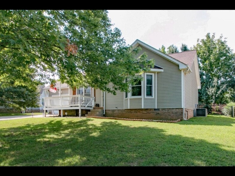 Building Photo - 296 Audrea Ln