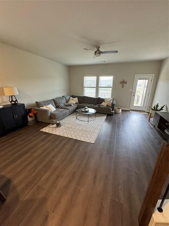 Building Photo - 429 El Capitan Lp