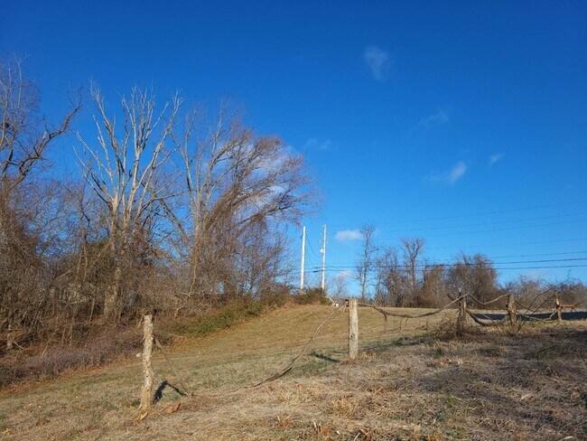 Building Photo - 961 Joey Dr