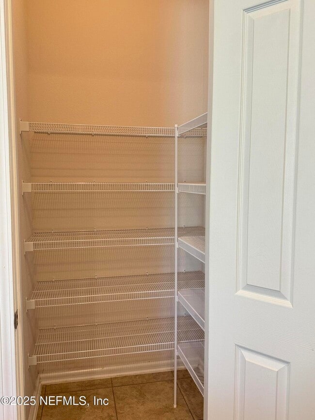 Building Photo - 2904 Laurel Springs Dr