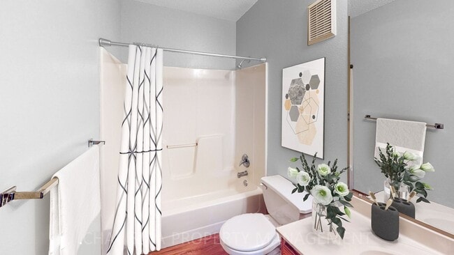 Building Photo - AMENITY FILLED TWO BEDROOM IN BRANDON!!! P...