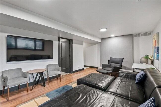 Building Photo - Fully Furnished Luxury Executive Rental