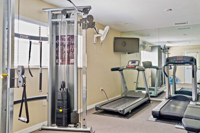 Building Photo - One Bed One bath unit in Garden Walk