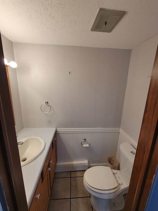 Building Photo - 12824 Opalocka Dr