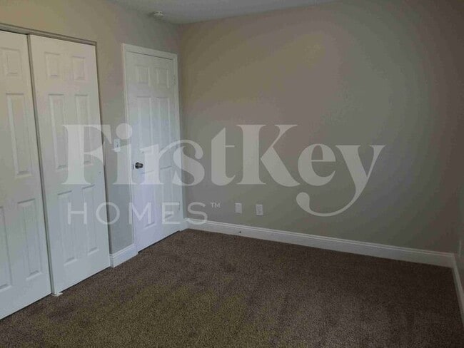 Building Photo - 3380 Chadbury Dr NW