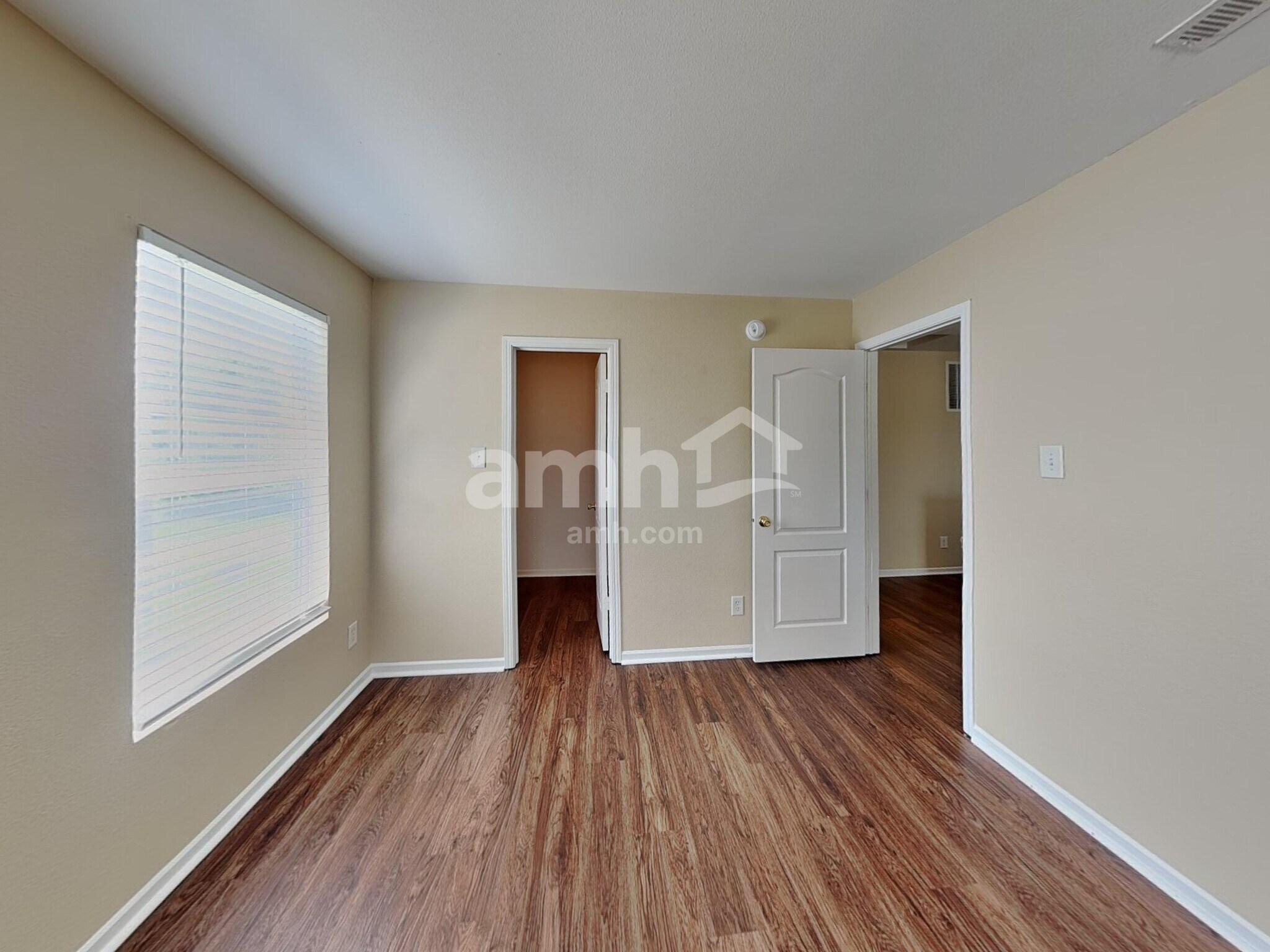 Building Photo - 3244 Underwood Dr