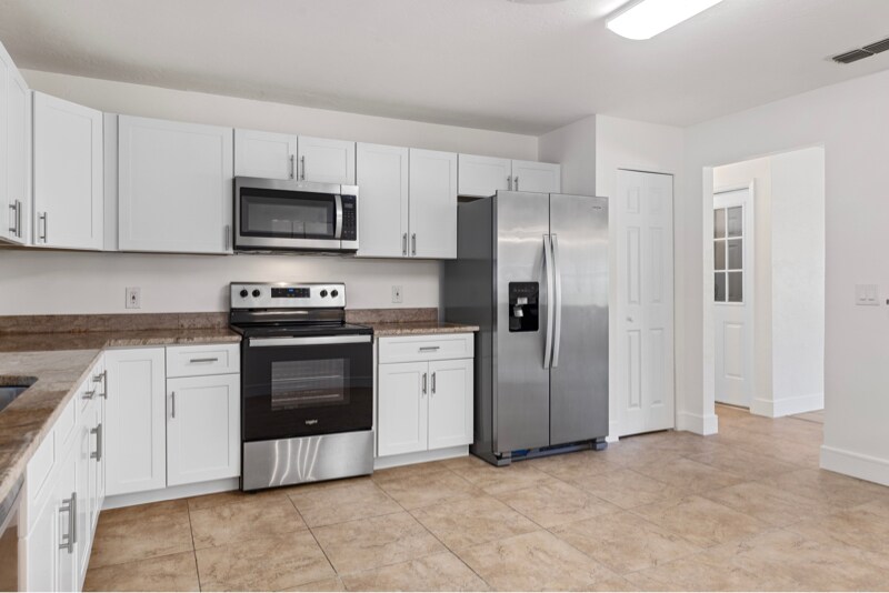 Building Photo - 807 Scrub Oak St