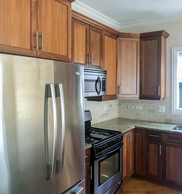 Building Photo - 3229 N Kenmore Ave