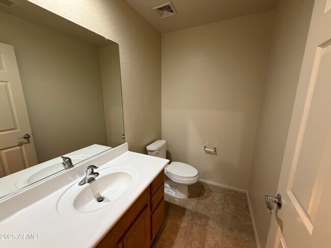 Building Photo - 6285 S Fawn Ct