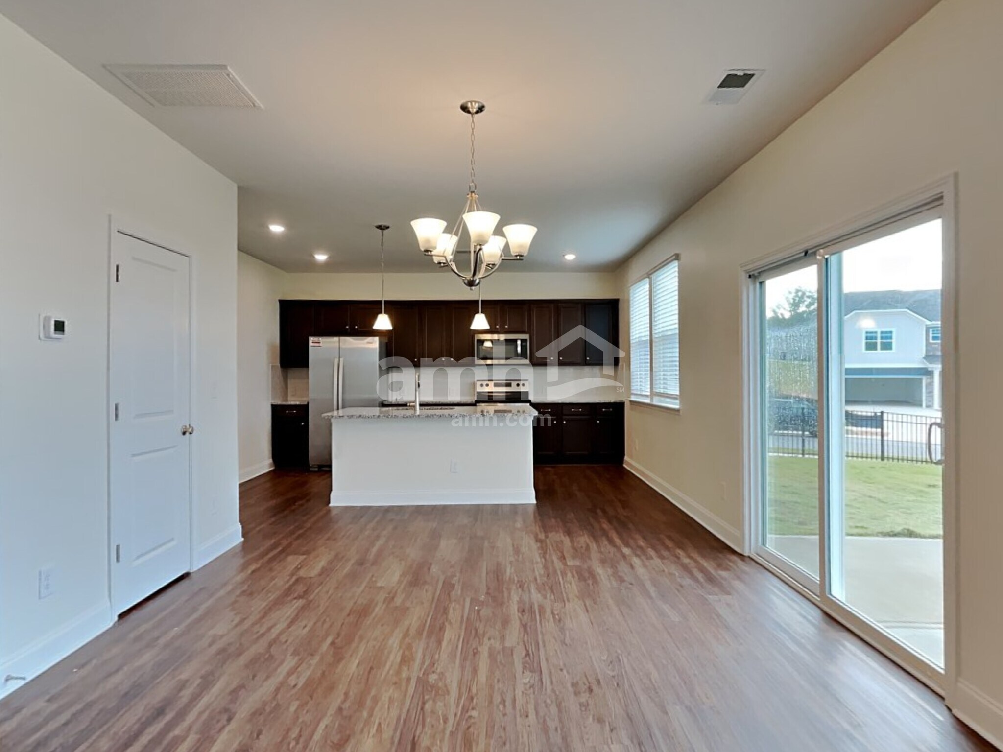 Building Photo - 153 Larragan Dr