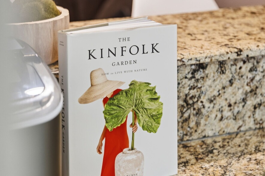 Building Photo - 5057 Les Chateaux Dr