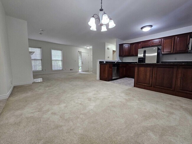 Building Photo - 3376 Endsleigh Ln