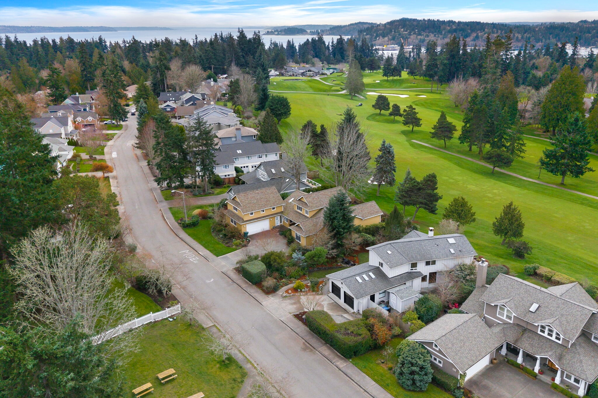 Wing Point Golf & Country Club. - 1123 Cherry Ave NE