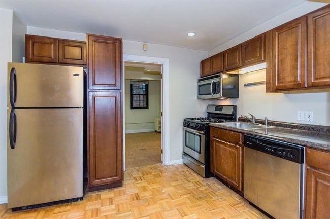 Building Photo - 94A Marion St