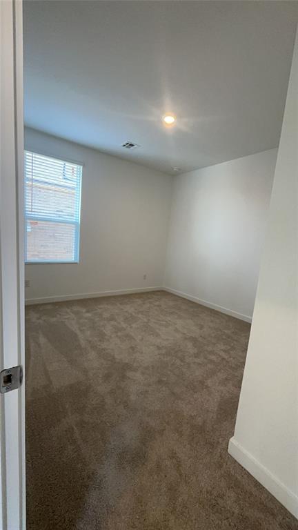 Building Photo - 20417 Deer Creek Dr