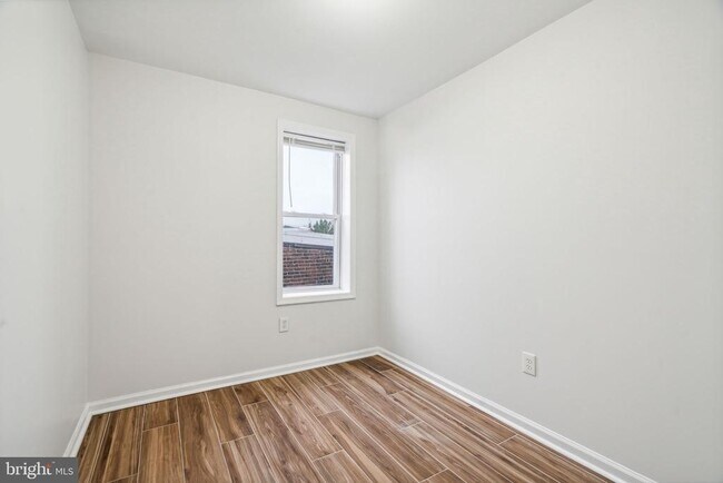Building Photo - 1701 Point Breeze Ave